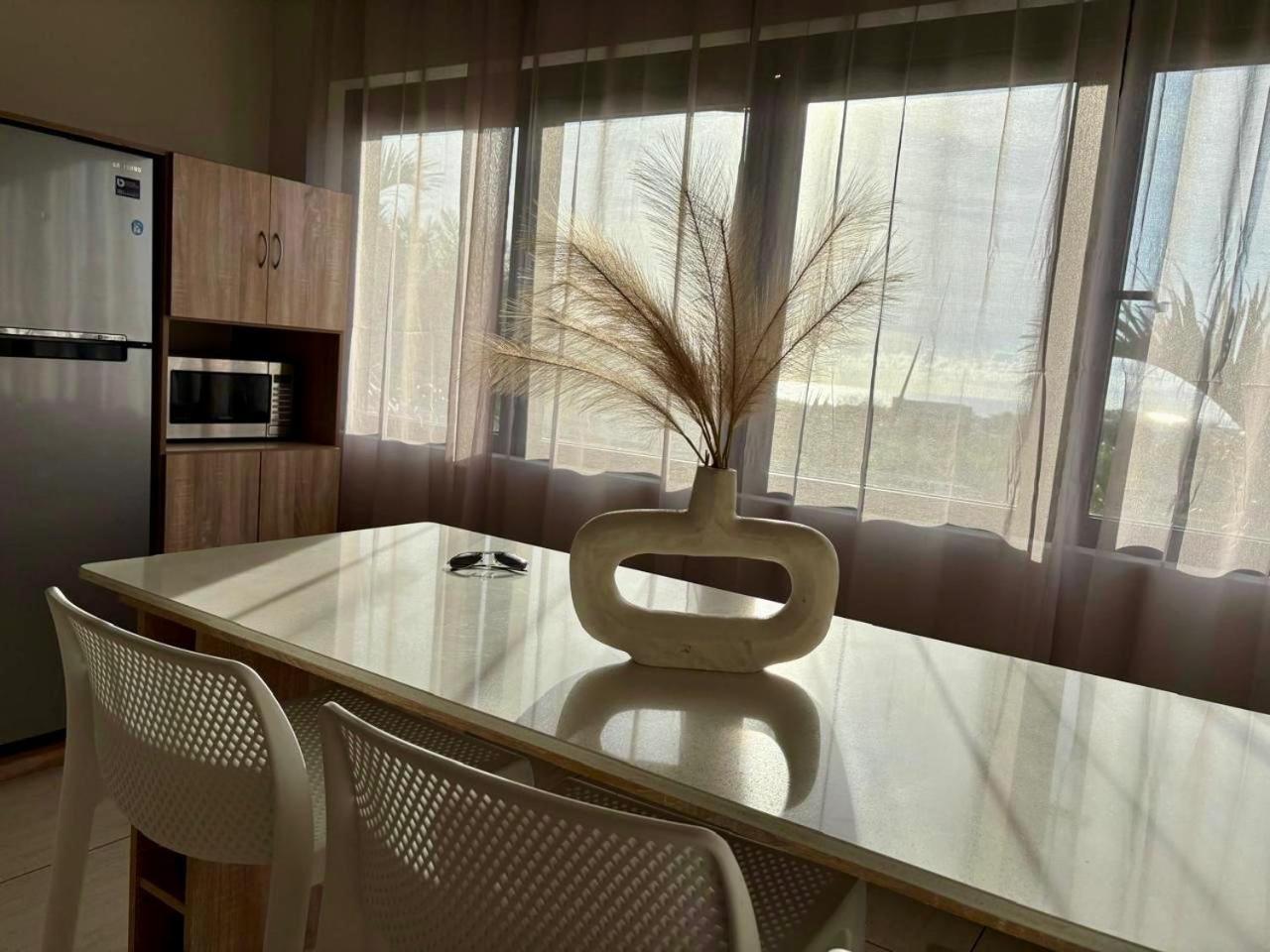 Stunning 3-Bedroom Apartment With Private Rooftop Terrace & Gorgeous Pool Flic en Flac Luaran gambar