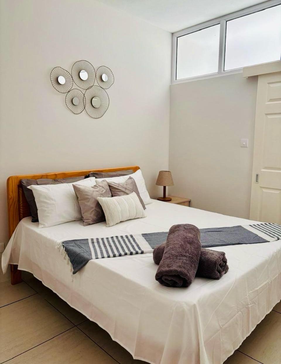 Stunning 3-Bedroom Apartment With Private Rooftop Terrace & Gorgeous Pool Flic en Flac Luaran gambar